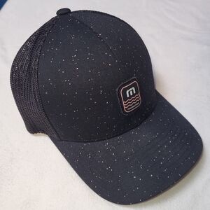 Travis Mathew Mesh 110‎ Flexfit Cap Black Pink